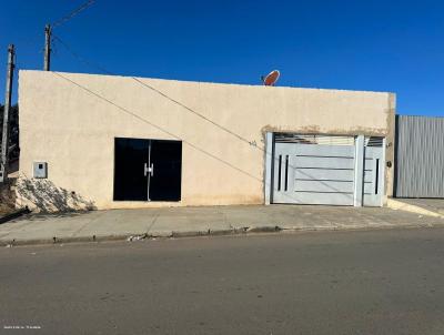 Casa para Venda, em Jaguariaíva, bairro Jardim Primavera III, 2 dormitórios, 2 banheiros, 1 suíte, 2 vagas