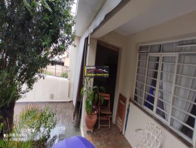 Casa para Venda, em Valinhos, bairro Vila Martina, 3 dormitrios, 1 banheiro, 2 vagas