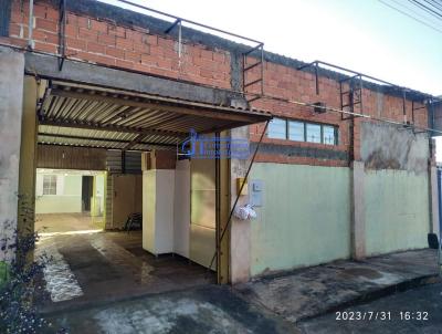 Casa para Venda, em Foz do Iguau, bairro JARDIM IPE III, 1 dormitrio, 2 vagas