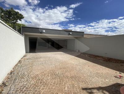 Casa para Venda, em Rio Verde, bairro Gameleira, 3 dormitrios, 2 banheiros, 1 sute, 2 vagas