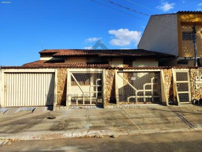 Casa para Venda, em Caldas Novas, bairro JARDIM PARAISO 1, 2 dormitrios, 2 banheiros, 1 sute, 1 vaga