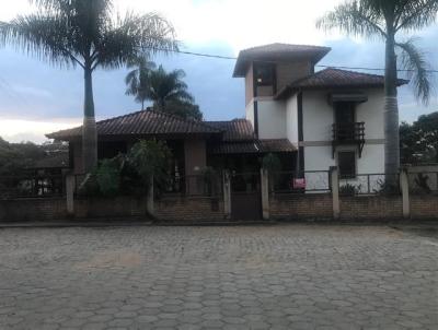 Casa para Venda, em São Brás do Suaçuí, bairro Centro, 4 dormitórios, 3 banheiros, 2 vagas