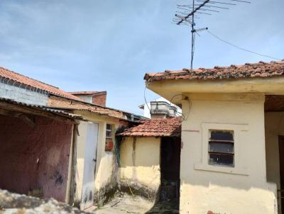 Casa para Venda, em Mogi das Cruzes, bairro Vila Lavnia, 2 dormitrios, 1 banheiro, 2 vagas