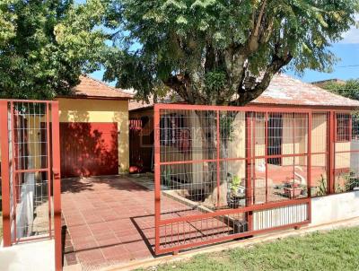 Casa para Venda, em Cachoeira do Sul, bairro Marina, 3 dormitrios, 1 banheiro, 1 vaga