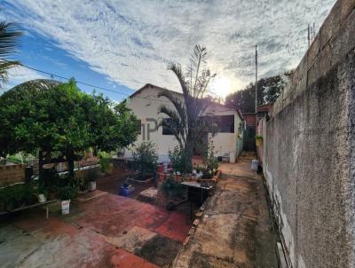 Casa para Venda, em Jata, bairro Santa Terezinha, 4 dormitrios, 1 banheiro, 2 vagas