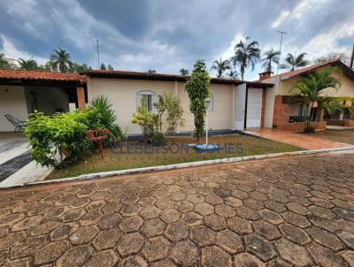 Casa para Venda, em Caldas Novas, bairro Residencial Lafaiete de Godoi, 3 dormitrios, 1 banheiro, 2 sutes, 1 vaga