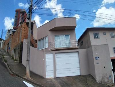 Casa para Venda, em Poos de Caldas, bairro Jardim Bandeirantes, 3 dormitrios, 2 banheiros, 1 sute, 2 vagas