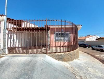 Casa para Venda, em Alfenas, bairro Jardim Tropical, 3 dormitrios, 2 banheiros, 1 sute, 2 vagas