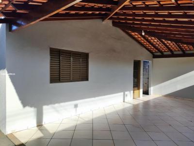 Casa para Locação, em Ourinhos, bairro Santos Dumont, 2 dormitórios, 1 banheiro, 2 vagas