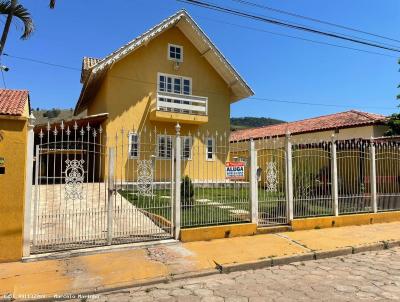 Casa para Locação, em Itamonte, bairro Vila Nova, 3 dormitórios, 3 banheiros, 2 suítes, 4 vagas