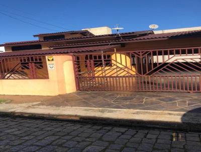 Casa para Venda, em Balnerio Cambori, bairro Nova Esperana, 3 dormitrios, 2 banheiros, 1 sute, 3 vagas