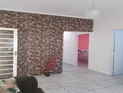 Casa para Venda, em Pouso Alegre, bairro Jardim Iara, 3 dormitrios, 1 banheiro