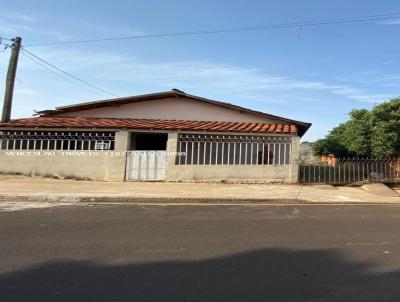 Casa para Venda, em Presidente Venceslau, bairro ROBERTO MAXIMINO, 2 dormitrios, 1 banheiro