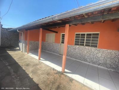 Casa para Locação, em Itamonte, bairro Moradas do Bosque, 1 dormitório, 1 banheiro