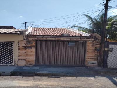 Casa para Venda, em Fortaleza, bairro Farias Brito, 2 dormitrios, 1 banheiro, 2 vagas