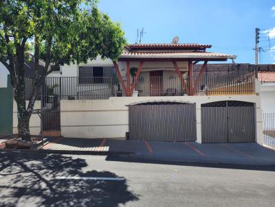 Comercial para Locao, em Santo Antnio da Platina, bairro CENTRO, 3 dormitrios, 3 banheiros, 2 sutes, 2 vagas
