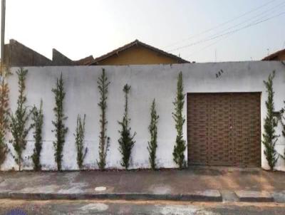 Casa para Venda, em Alfenas, bairro Por do Sol, 3 dormitrios, 1 banheiro, 2 vagas