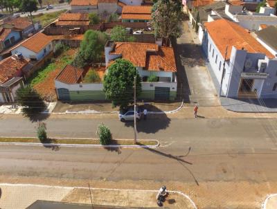 Casa para Venda, em Pires do Rio, bairro Bairro JK, 4 dormitrios, 2 banheiros, 1 sute, 2 vagas