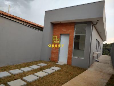 Casa para Venda, em Itapetininga, bairro Vila Nova Itapetininga, 2 dormitórios, 1 banheiro, 2 vagas