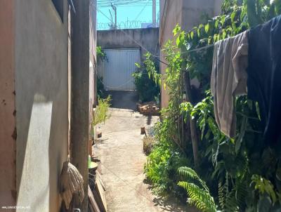 Casa para Venda, em Montes Claros, bairro MAJOR PRATES, 4 dormitórios, 4 banheiros, 1 suíte, 2 vagas
