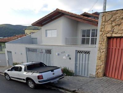 Casa para Venda, em Poos de Caldas, bairro So Benedito, 4 dormitrios, 3 banheiros, 1 sute, 3 vagas
