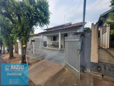 Casa para Venda, em Adamantina, bairro Centro, 3 dormitórios, 2 banheiros, 1 suíte, 1 vaga