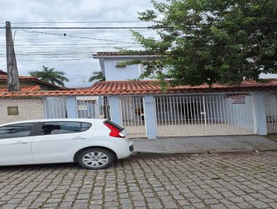 Casa para Venda, em Casimiro de Abreu, bairro Vale das Palmeiras, 2 dormitrios, 3 banheiros