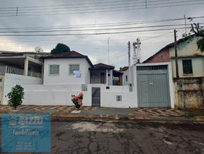 Casa para Venda, em Adamantina, bairro Centro, 4 dormitrios, 2 banheiros, 1 vaga