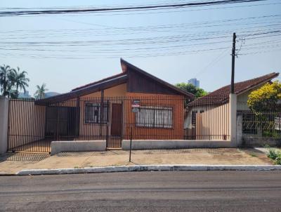 Casa para Venda, em Apucarana, bairro Centro, 3 dormitrios, 2 banheiros