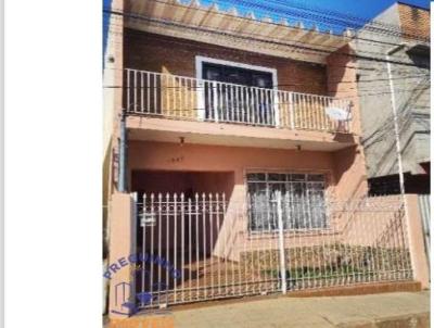 Casa para Venda, em Alfenas, bairro So Vicente, 2 dormitrios, 1 banheiro, 1 vaga