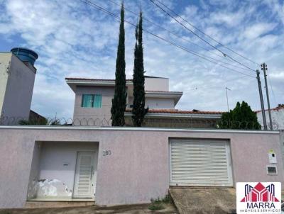 Casa para Venda, em Montes Claros, bairro BAIRRO DE LOURDES!, 4 dormitrios, 1 banheiro, 1 sute, 2 vagas