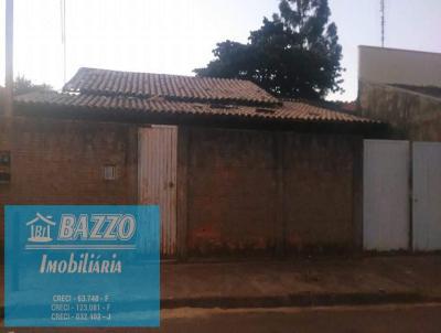 Casa para Venda, em Adamantina, bairro Jardim Brasil, 2 dormitórios, 1 banheiro, 2 vagas
