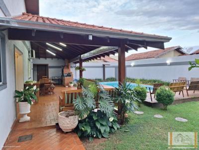 Casa para Venda, em Campo Grande, bairro Tiradentes, 3 dormitrios, 6 banheiros, 2 sutes, 10 vagas