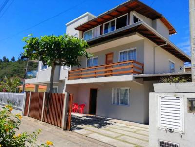 Casas 5 Quartos ou + para Temporada, em Bombinhas, bairro Canto Grande, 5 dormitrios, 3 banheiros, 1 sute, 2 vagas