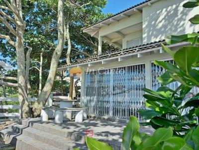 Casa para Temporada, em Bombinhas, bairro Canto Grande, 4 dormitrios, 2 banheiros, 3 sutes, 5 vagas