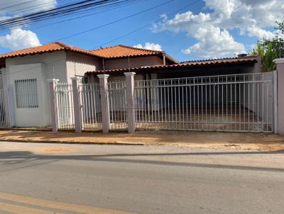 Casa para Venda, em Formosa, bairro Centro, 3 dormitrios, 2 banheiros, 1 sute, 4 vagas