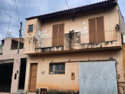 Casa para Venda, em Itapetininga, bairro CENTRAL PARQUE 4L, 2 dormitrios, 1 banheiro, 1 sute, 1 vaga