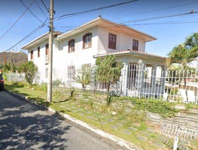 Casa para Venda, em Belo Horizonte, bairro Belvedere, 4 dormitrios, 3 banheiros, 5 vagas