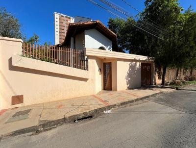 Casa para Venda, em Montes Claros, bairro Morada do Sol, 3 dormitrios, 3 banheiros, 1 sute, 3 vagas