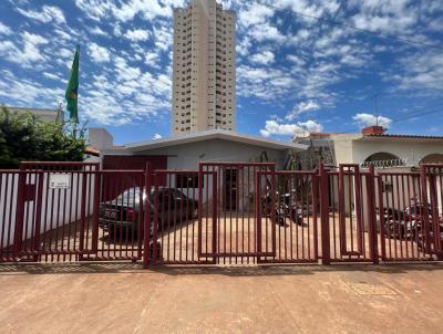 Casa Comercial para Locao, em Rio Verde, bairro Centro, 3 dormitrios, 2 banheiros, 1 sute