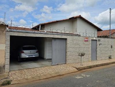 Casa para Venda, em Carmo do Paranaíba, bairro BAIRRO NITERÓI, 3 dormitórios, 2 banheiros, 1 vaga