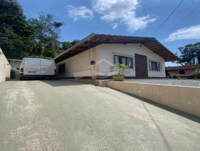 Casa para Venda, em Joinville, bairro Profipo, 3 dormitrios, 1 banheiro, 3 vagas