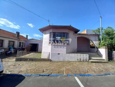 Casa para Venda, em Vacaria, bairro Centro, 4 dormitórios, 2 banheiros, 1 vaga