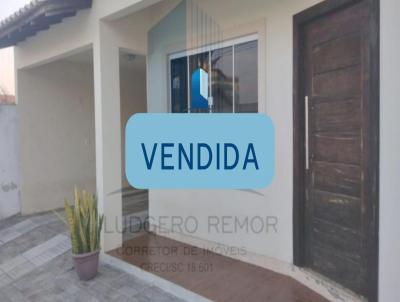 Casa para Venda, em Laguna, bairro Mar Grosso, 3 dormitrios, 2 banheiros, 1 sute, 2 vagas