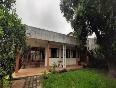 Casa para Venda, em Araruama, bairro Praa da Bandeira, 4 dormitrios, 1 banheiro, 1 sute, 2 vagas