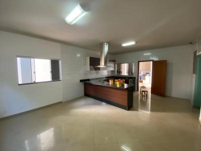 Casa para Venda, em Formosa, bairro Formosinha, 4 dormitrios, 2 banheiros, 3 sutes, 2 vagas