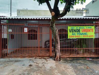 Casas Financiveis para Venda, em Braslia, bairro Santa Maria, 3 dormitrios, 1 banheiro, 2 vagas