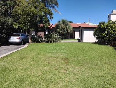 Casa para Venda, em Santa Rosa, bairro Centro, 3 dormitrios, 2 banheiros, 1 sute, 2 vagas