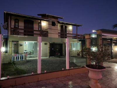 Casa para Venda, em Cricima, bairro Imperatriz, 3 dormitrios, 3 banheiros, 1 sute, 1 vaga