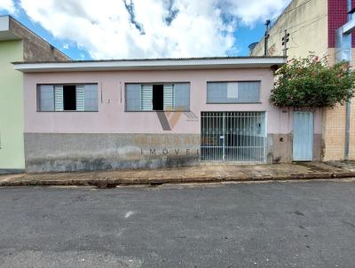 Casa para Venda, em Alfenas, bairro Centro, 3 dormitrios, 1 banheiro, 1 vaga